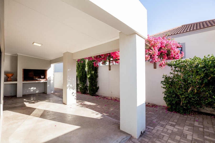 3 Bedroom Property for Sale in Calypso Beach Western Cape